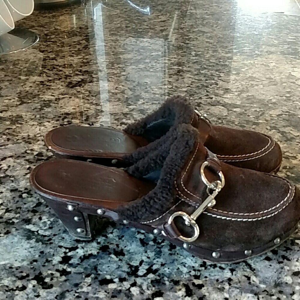 Clogs